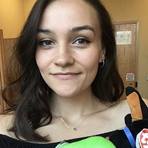 Meet your Posher, Hannah